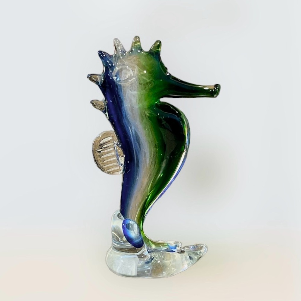 Unique Dynasty Gallery Blue Green Glow In the Dark Seahorse Paper Weight - Picture 2 of 7
